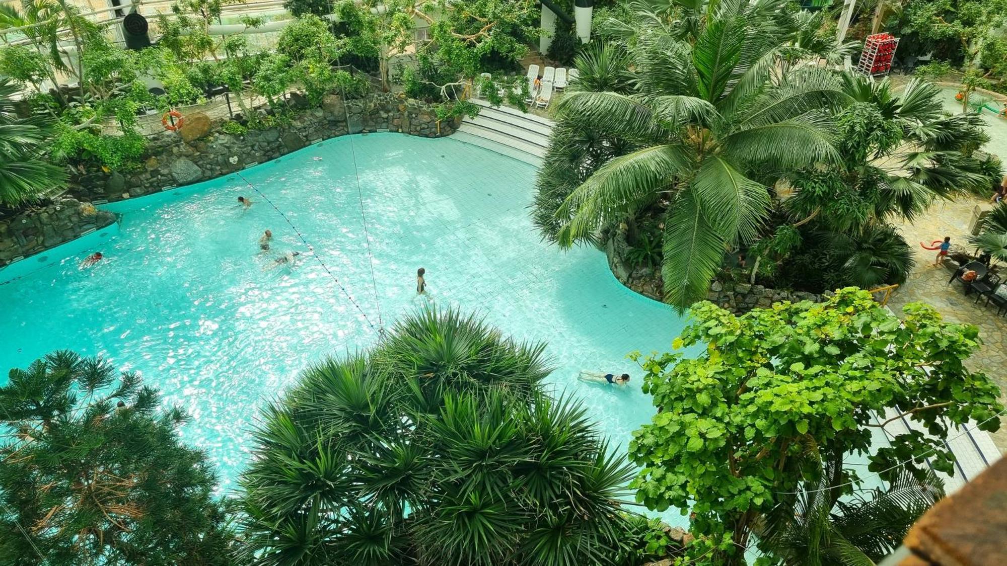 Center Parcs Les Hauts De Bruyeres Chaumont-sur-Tharonne Exterior photo